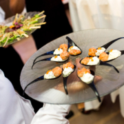 Tendencias Innovadoras en Catering para 2024: Sabores, Presentaciones, Experiencias... Lebrija Catering & Experiences